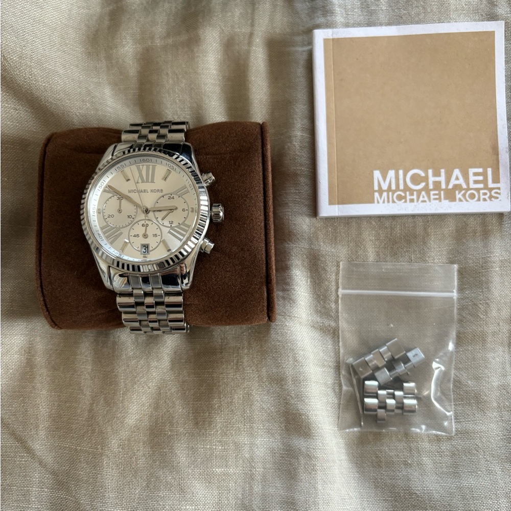 Michael Kors Watch - Picture 2 of 7